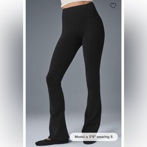 ALO Yoga Airbrush High-waist Kick-back legging